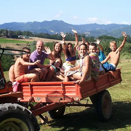 Tuscan Farm With Spectacular Views 别墅