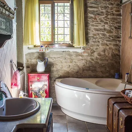 Tuscan Farm With Spectacular Views * 维基奥