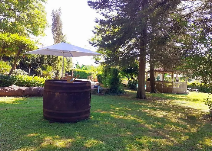 Tuscan Farm With Spectacular Views فيلة