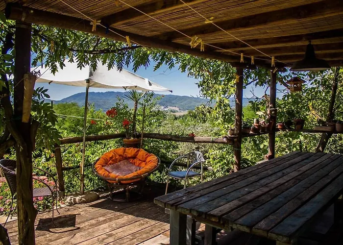 Tuscan Farm With Spectacular Views فيتشو